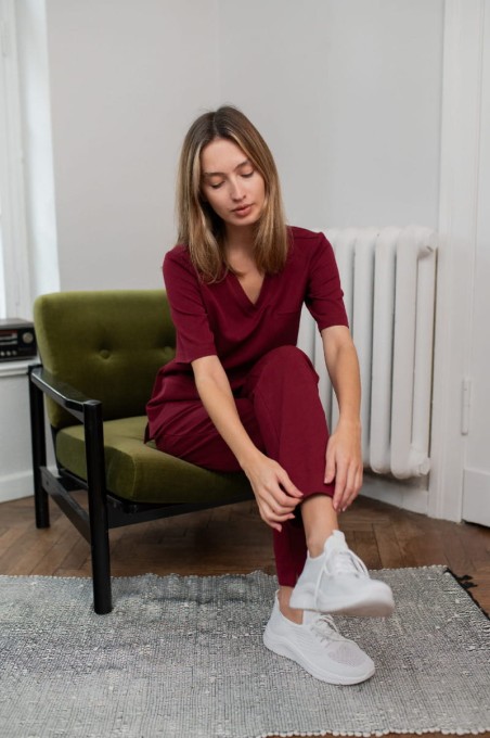 Spodnie medyczne damskie wiskoza scrubs Classy w kolorze Burgundy
