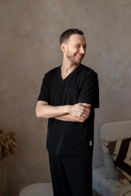 Bluzka medyczna męska wiskoza scrubs Handsome w kolorze Blackberry