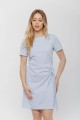 Nowoczesna sukienka medyczna baby blue – fason Simple od Medibreath łączy funkcjonalność i kobiecy styl. Idealna do codziennej pracy w branży medycznej i beauty.jpg